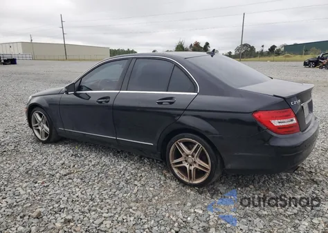 2013 Mercedes-Benz C 250 from USA, damaged, VIN WDDGF4HB0DR262747